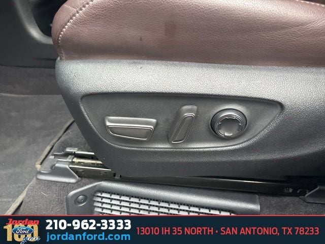 2024 Toyota Sienna Platinum 7 Passenger