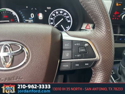 2024 Toyota Sienna Platinum 7 Passenger