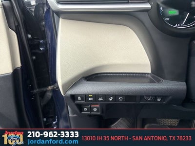 2024 Toyota Sienna Platinum 7 Passenger