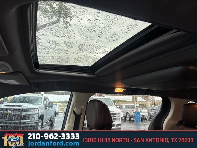 2024 Toyota Sienna Platinum 7 Passenger