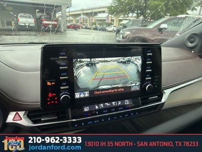 2024 Toyota Sienna Platinum 7 Passenger