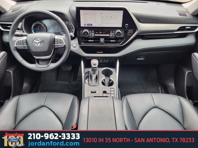2023 Toyota Highlander Hybrid XLE