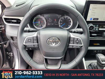 2023 Toyota Highlander Hybrid XLE