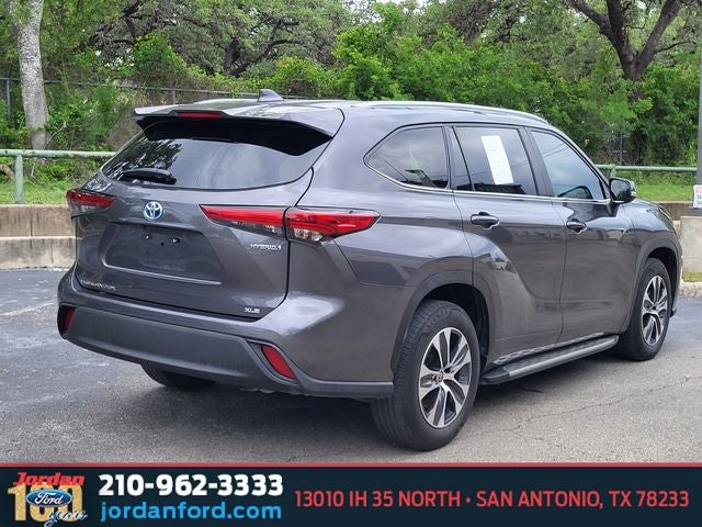 2023 Toyota Highlander Hybrid XLE