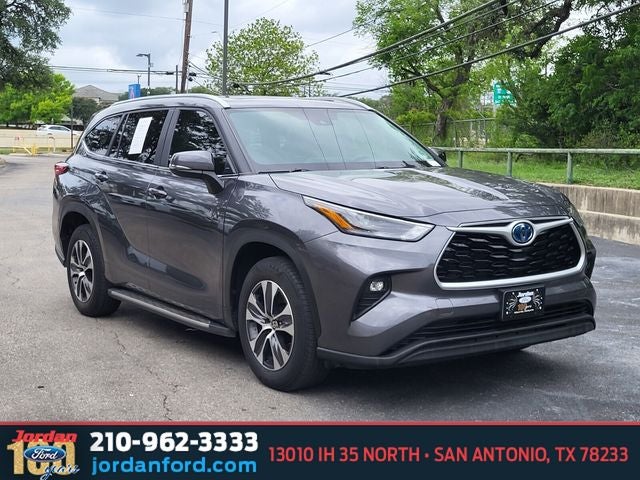 2023 Toyota Highlander Hybrid XLE
