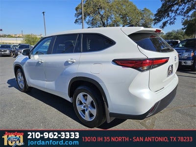 2023 Toyota Highlander LE