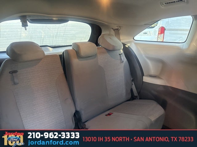 2021 Toyota Sienna LE 8 Passenger