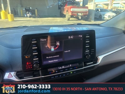 2021 Toyota Sienna LE 8 Passenger