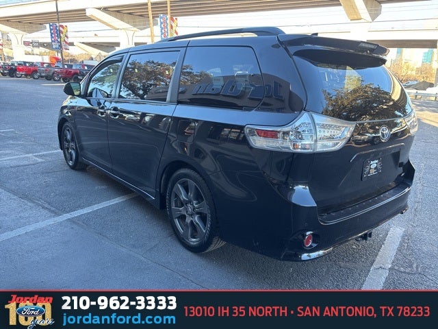 2020 Toyota Sienna 8 Passenger