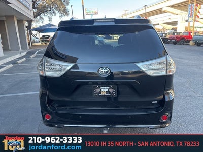 2020 Toyota Sienna 8 Passenger