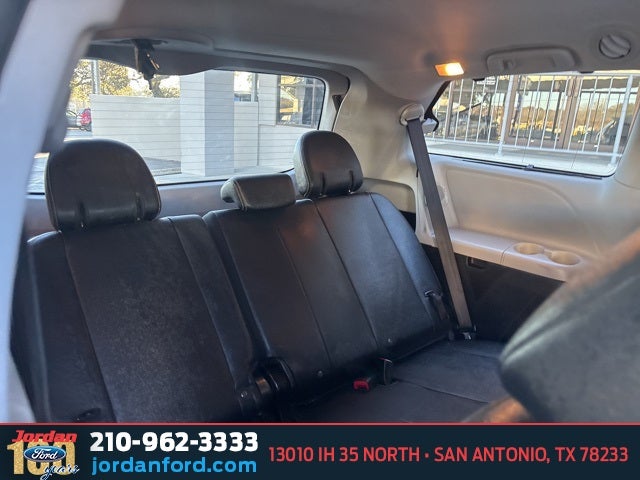 2020 Toyota Sienna 8 Passenger