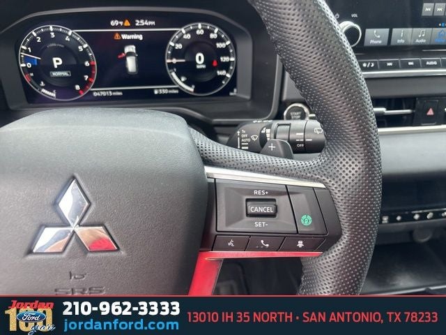 2023 Mitsubishi Outlander SE