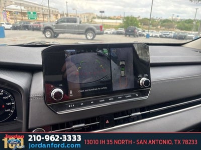 2023 Mitsubishi Outlander SE