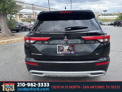 2023 Mitsubishi Outlander SE