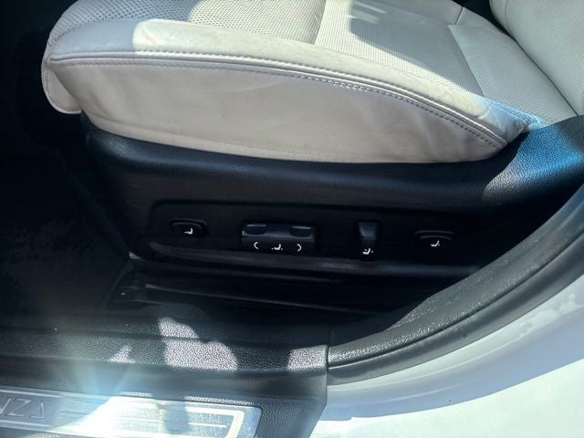 2014 Kia Cadenza Limited
