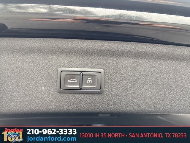 2016 Audi Q3 2.0T Premium Plus FrontTrak