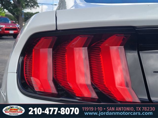 2022 Ford Mustang EcoBoost