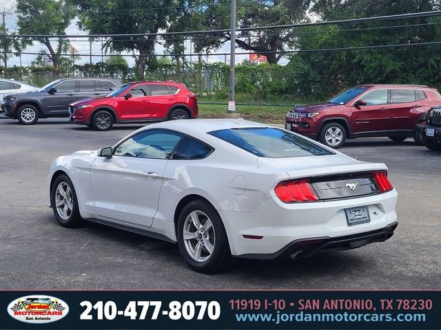 2022 Ford Mustang EcoBoost