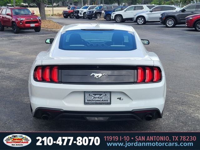 2022 Ford Mustang EcoBoost