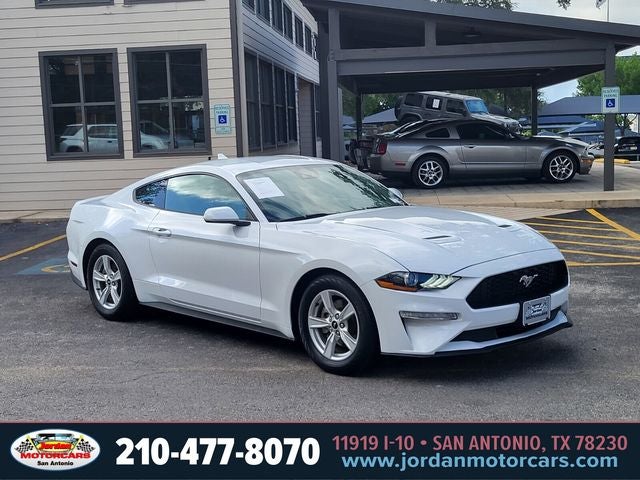 2022 Ford Mustang EcoBoost