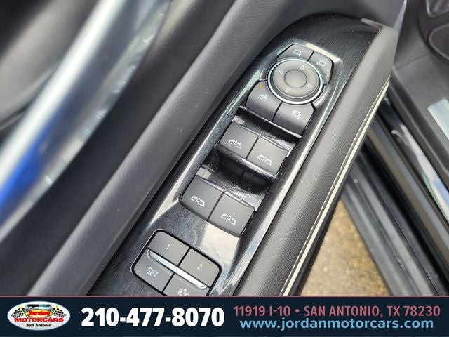 2021 Cadillac Escalade Sport 4WD Rear Entertainment