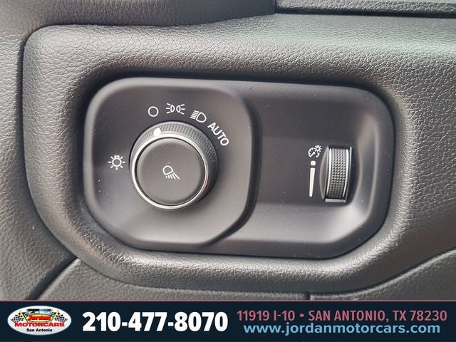 2025 RAM 2500 Tradesman CREWCAB 4x4 DIESEL