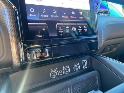 2025 RAM 2500 Limited Mega Cab 4x4