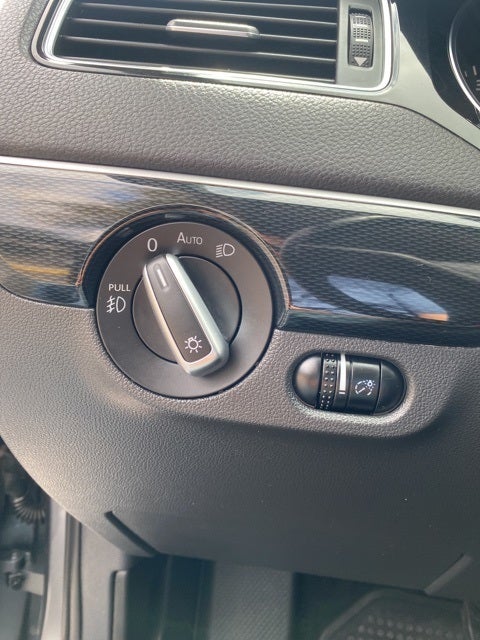 2017 Volkswagen Jetta 1.8T SEL