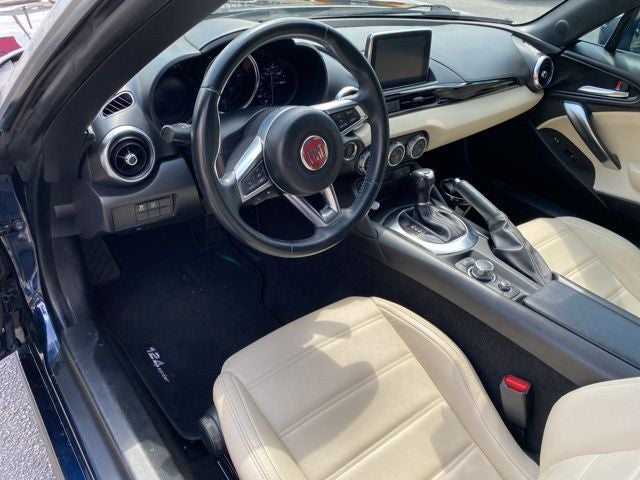 2018 FIAT 124 Spider Lusso Red Top Edition