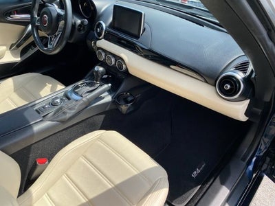 2018 FIAT 124 Spider Lusso Red Top Edition