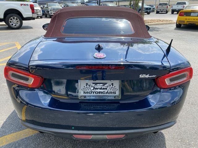 2018 FIAT 124 Spider Lusso Red Top Edition