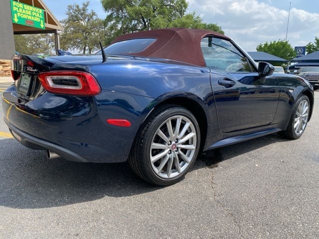 2018 FIAT 124 Spider Lusso Red Top Edition