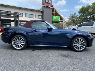 2018 FIAT 124 Spider Lusso Red Top Edition