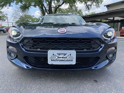 2018 FIAT 124 Spider Lusso Red Top Edition