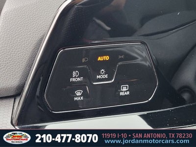 2024 Volkswagen Golf GTI Autobahn